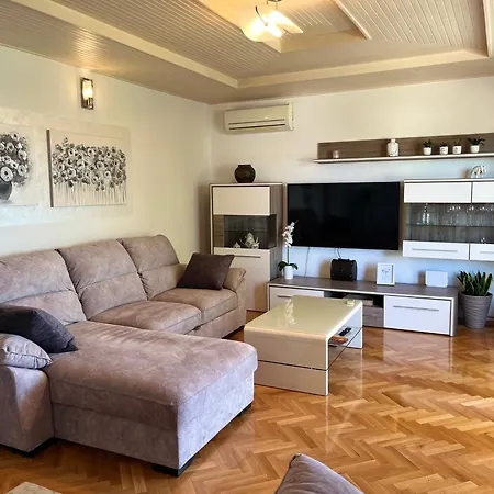 Marr Apartmán Makarská