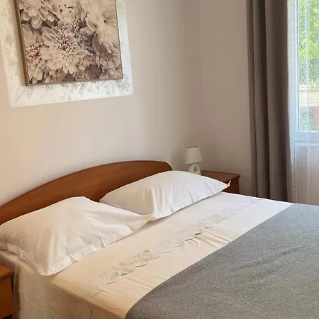 Marr * Макарска