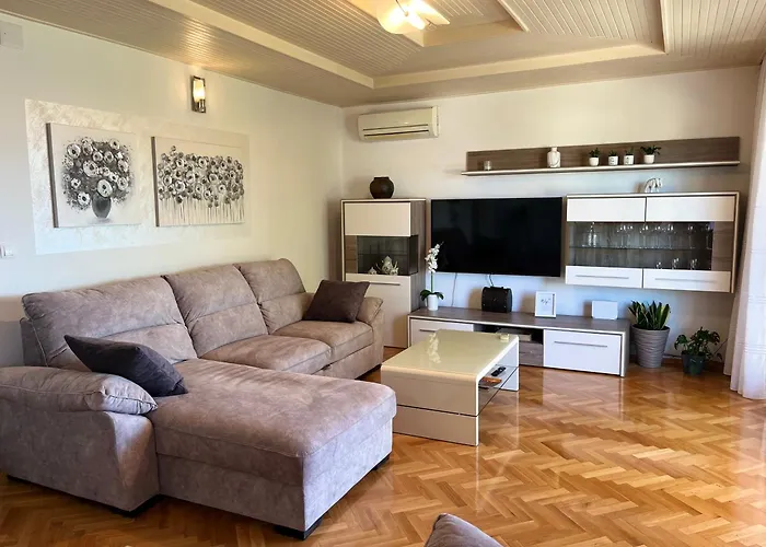 Marr Apartment Makarska